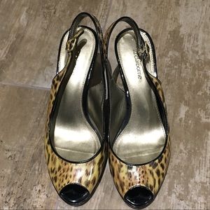 Liz Claiborne Cheetah print peep-toe heels